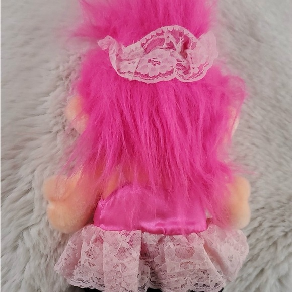 Trolio Trolls 1999 Vintage Plush Toy Pink Troll with Lace Dress Hot Pink hair - Picture 2 of 4